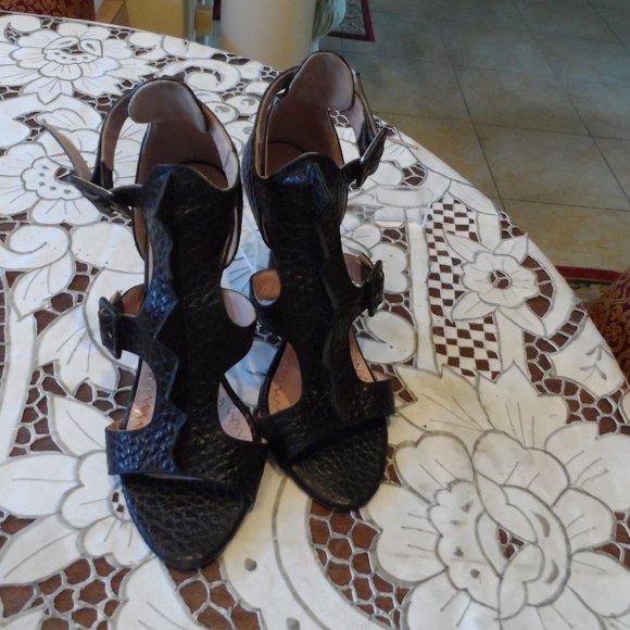 Moschino Cheapandchic Black Textured Leather Black Heels Size 38.5B - Picture 2 of 16